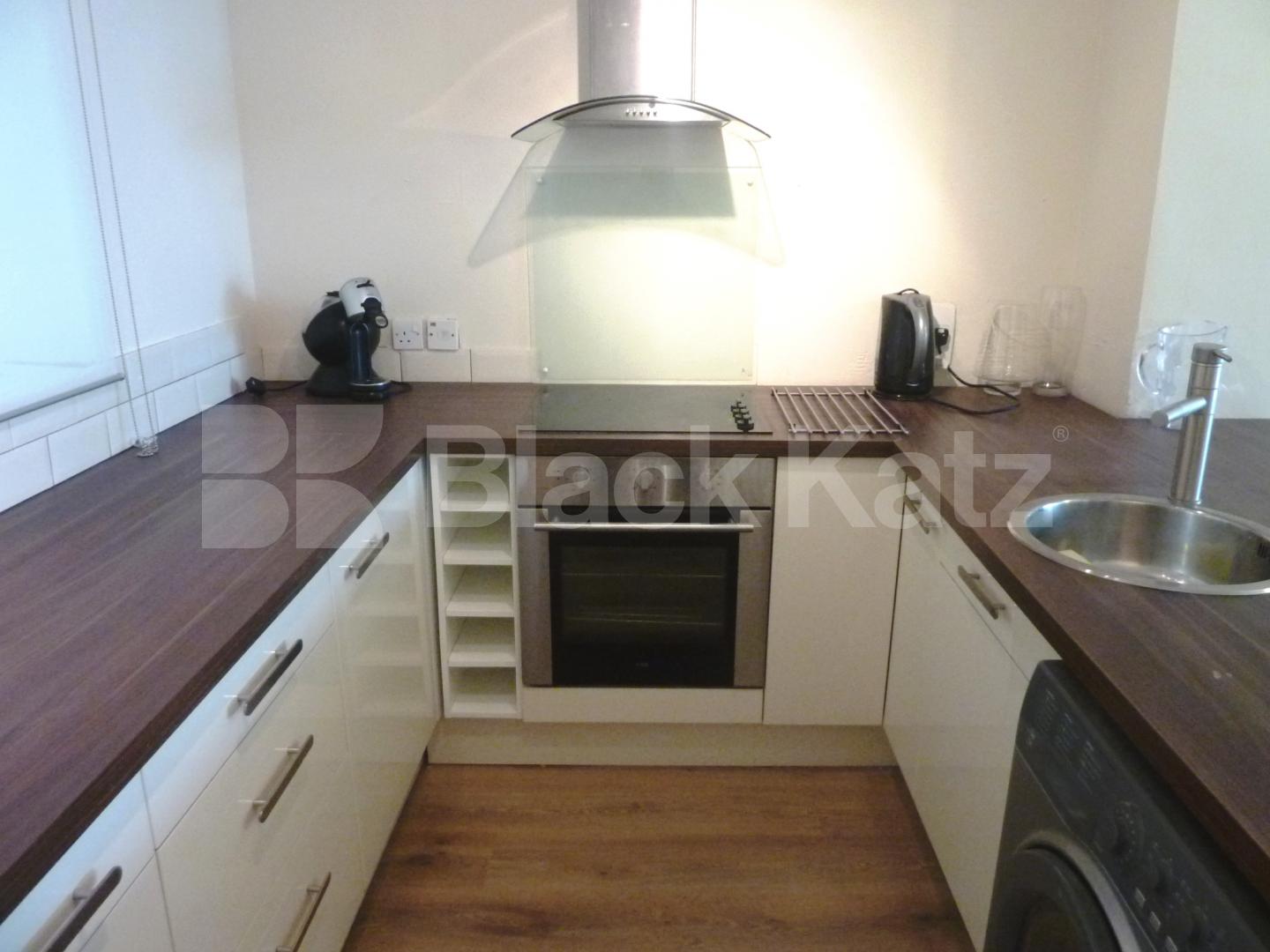 			NEAR HAMPSTEAD HEATH!, 1 Bedroom, 1 bath, 1 reception Flat			 Mansfield Road, HAMPSTEAD